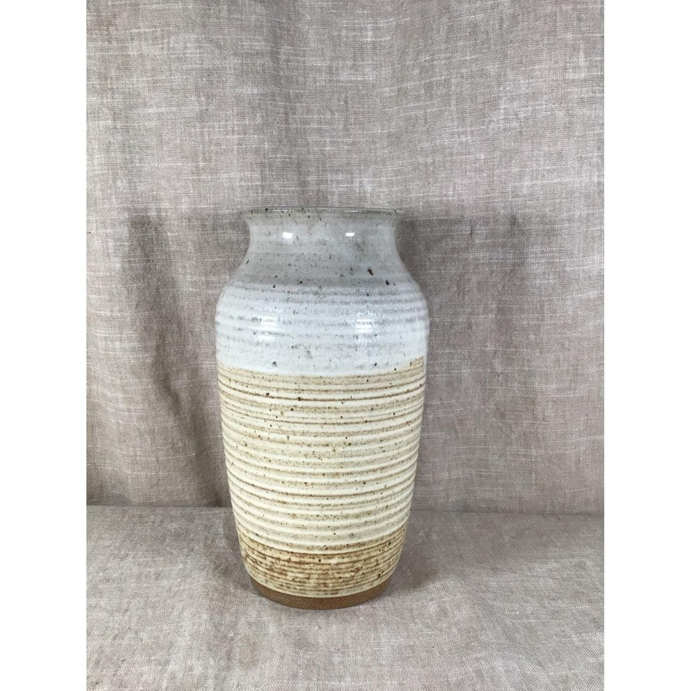 Vase Vintage Mudlark Studio Pottery Signed Cream Ribbed Stoneware 9.5"